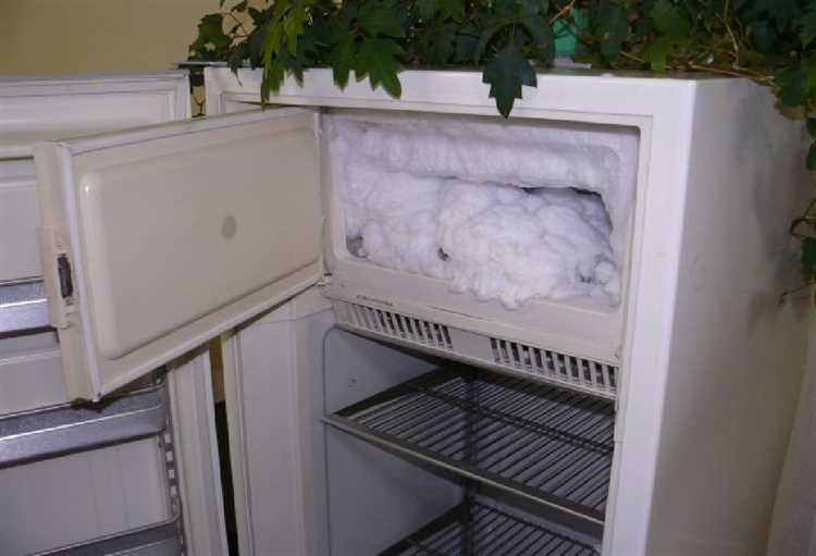 Почему нужно размораживать холодильник?