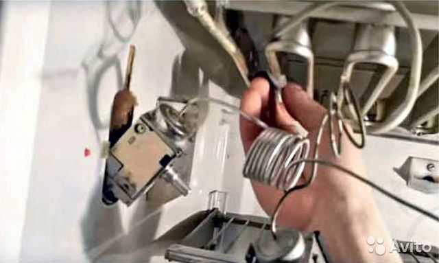 Признаки неисправности термостата в холодильнике