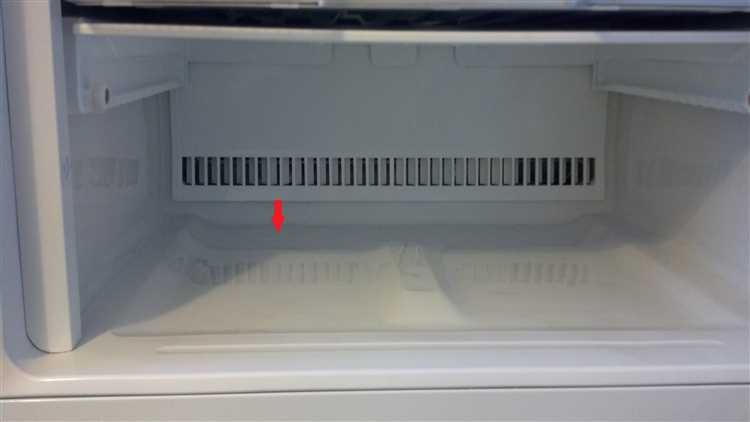 Почему в холодильнике скапливается вода