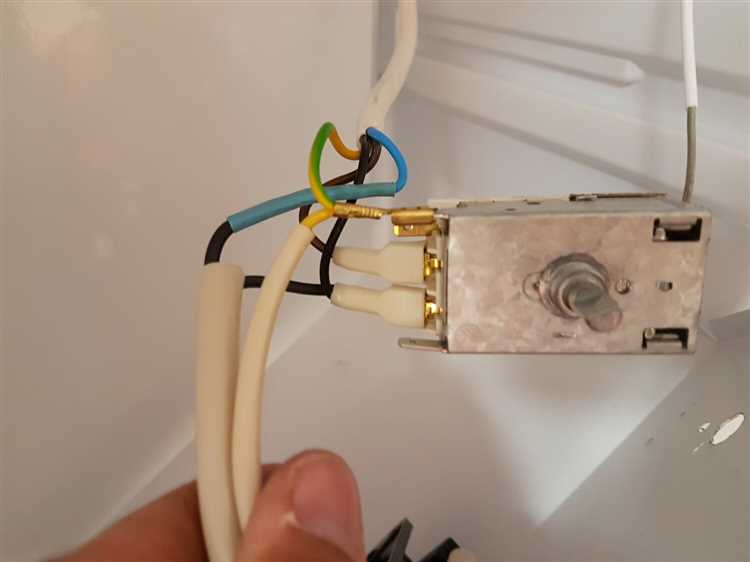 Причины поломки терморегулятора холодильника